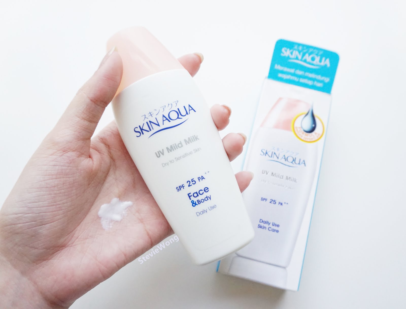 Skin Aqua UV Mild Milk Dry to Sensitive Skin SPF 25 PA++
